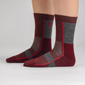 Hejma, chaussettes mi-hautes en laine mérinos, coloris Decadent Red