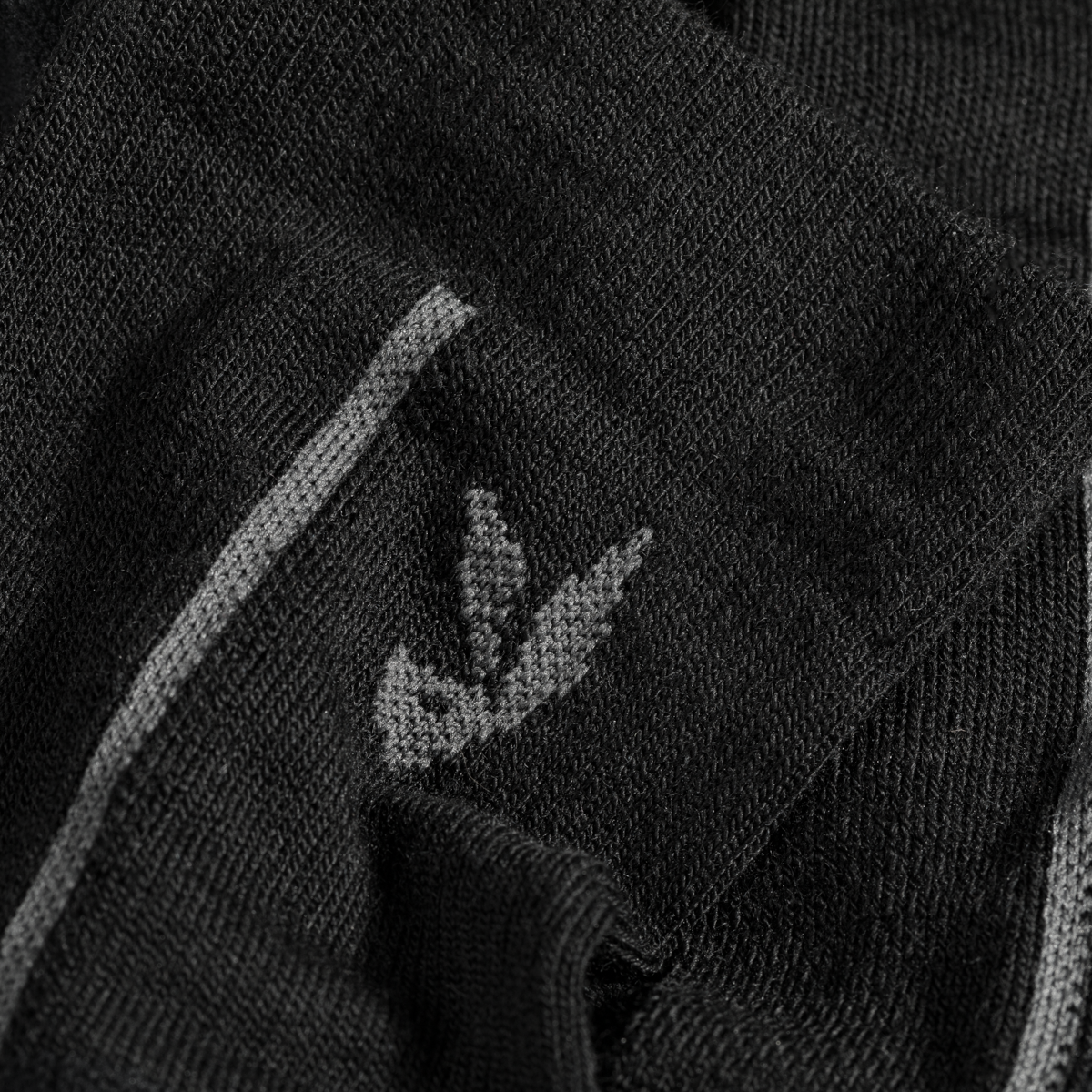 Hejma, chaussettes mi-hautes en laine mérinos, coloris Black