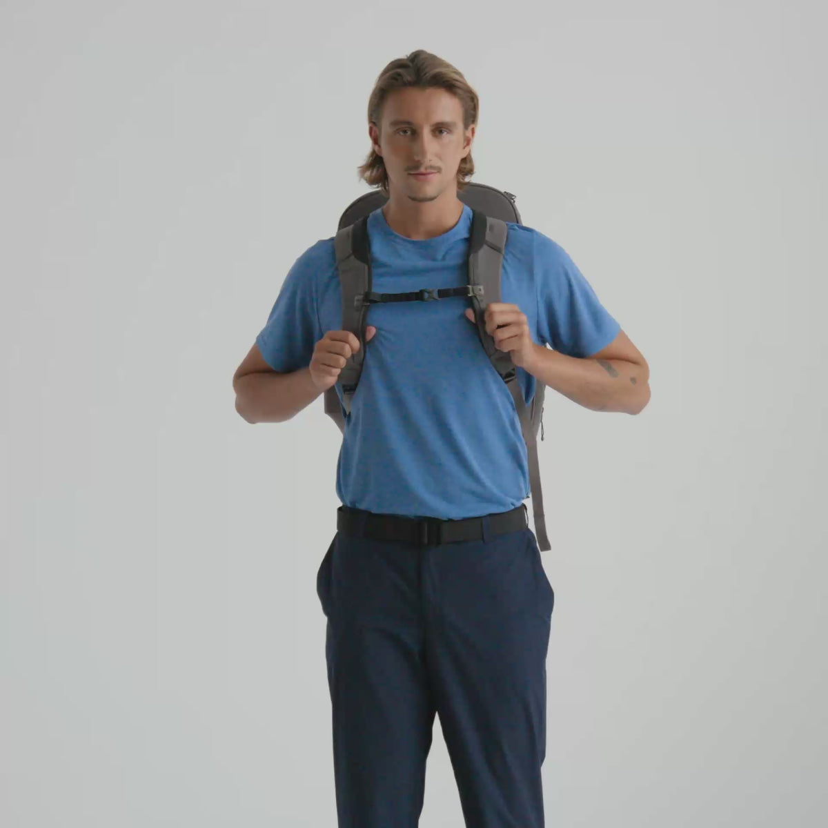 Monda 40l Carry On Backpack — Black